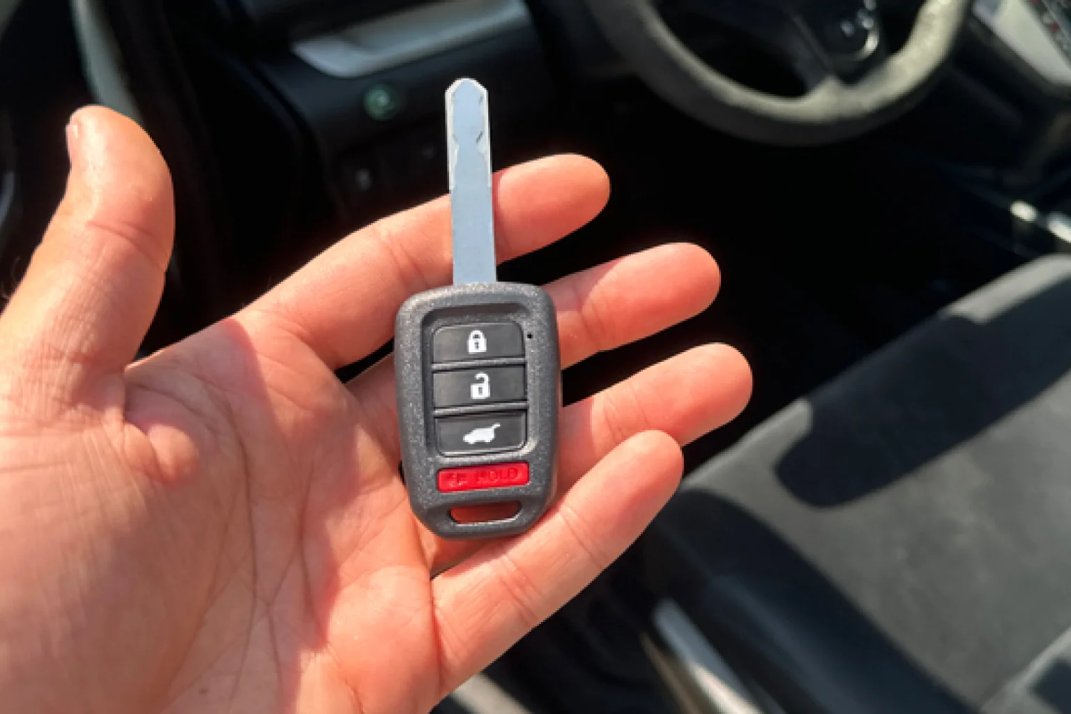 Honda key fob with panic button