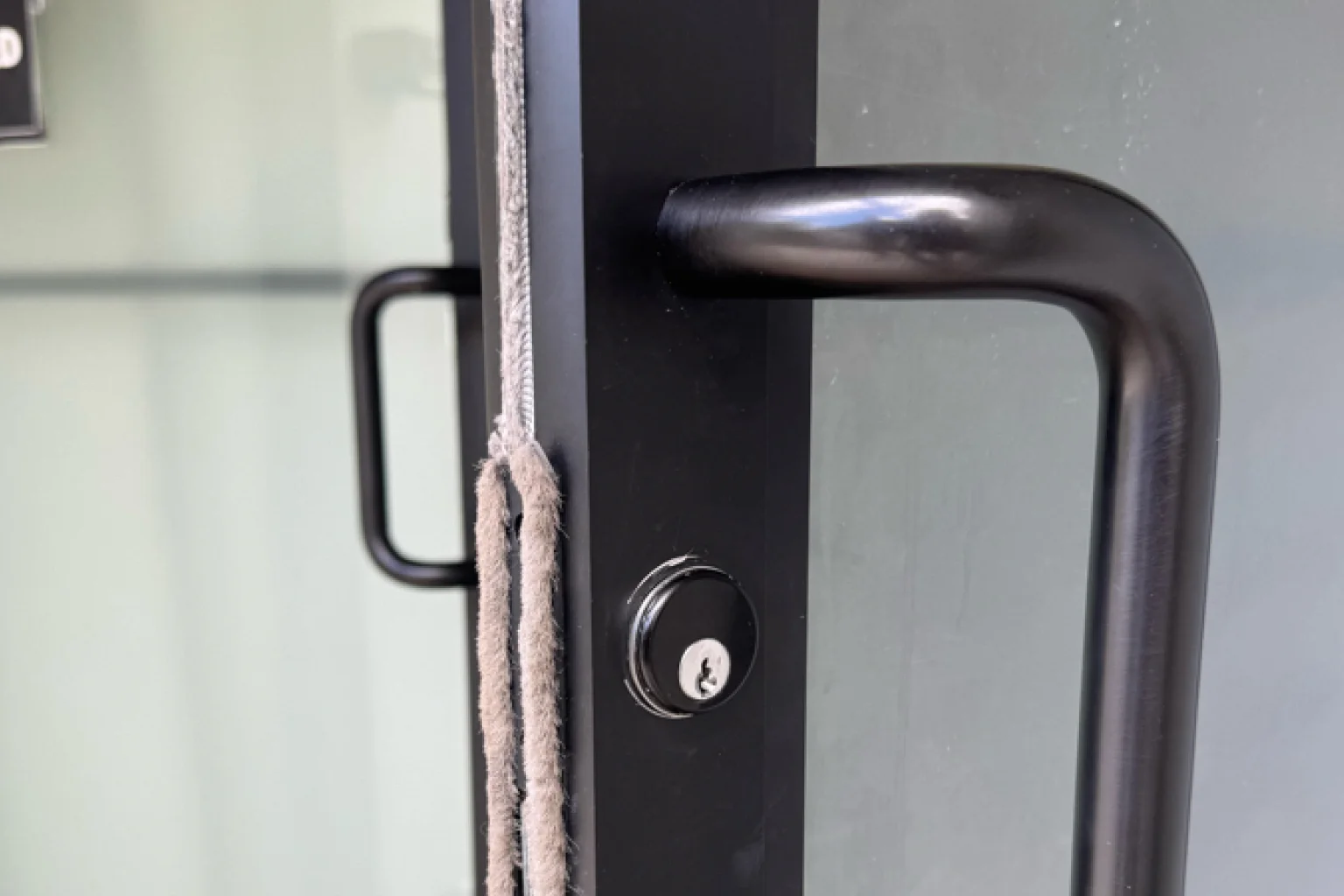 Lock mechanism detail during installation